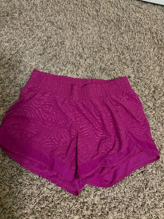 Athleta Pants - Athleta Printed Mesh Racer Run Short 4" Xtra Small Raspberry Pink Lined Pocket